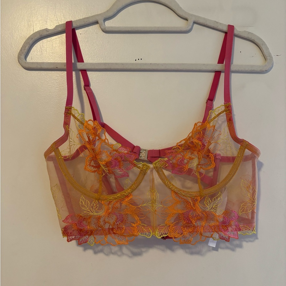 By Anthropologie Embroidered Floral Lace Corset Top - Picture 5 of 10